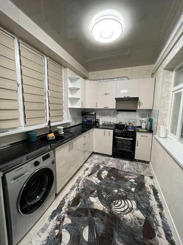 4-комнатная квартира, 100 м², Ташкент, Чиланзарский район, на продажу