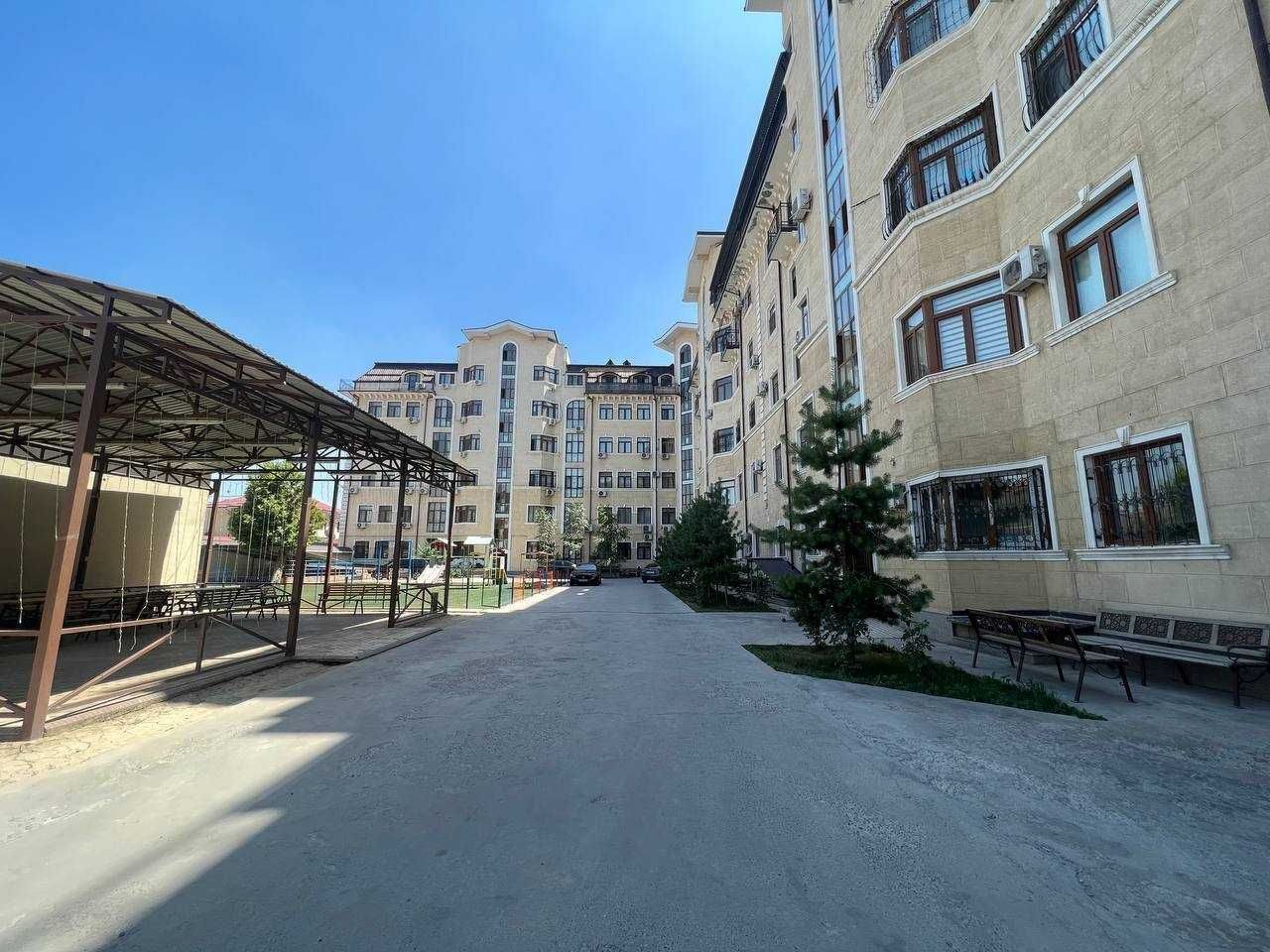 4-xonali kvartira, 196 m², Toshkent, Yakkasaroy tumani, sotuvga