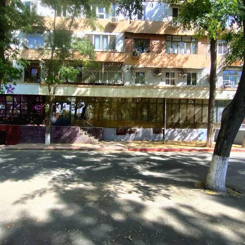 метро Новза 260м2 нежилой жой 1-қават биринчи линия