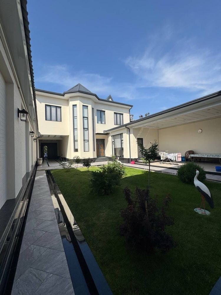 7-комнатный дом, 350 м², Ташкент, Чиланзарский район, на продажу