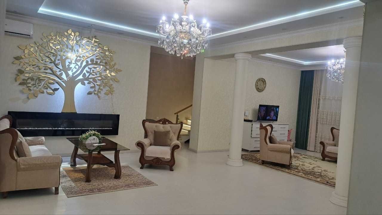 7-xonali uy, 250 m², Toshkent, Chilonzor tumani, sotuvga
