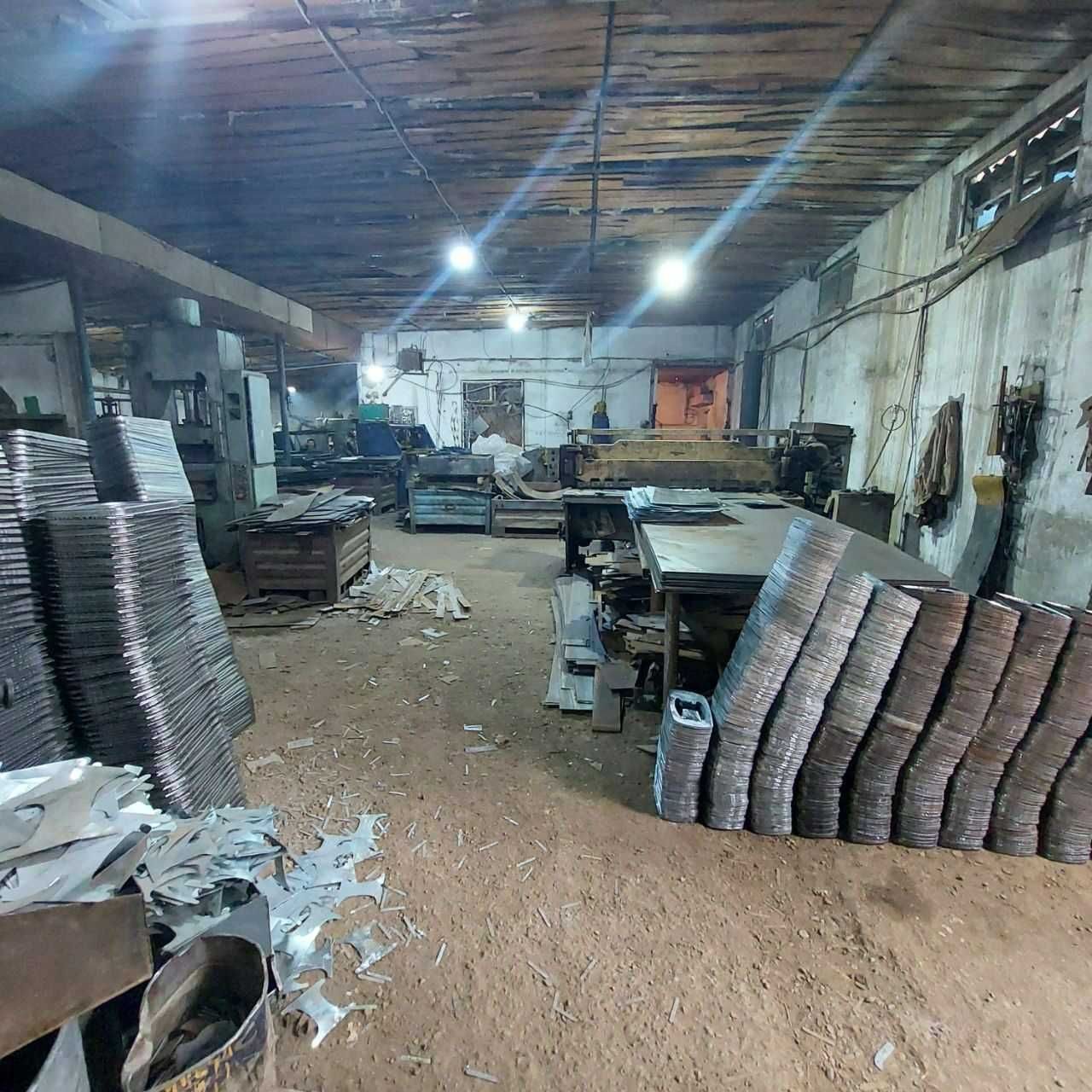 Продаётся 1 900 м². производственный цех.