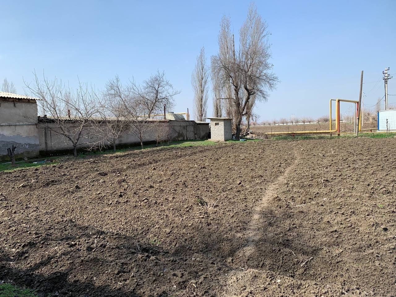 Земельный участок продается
