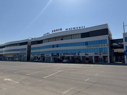 Продается магазин в ТЦ "Эркин савдо" - 15 м²