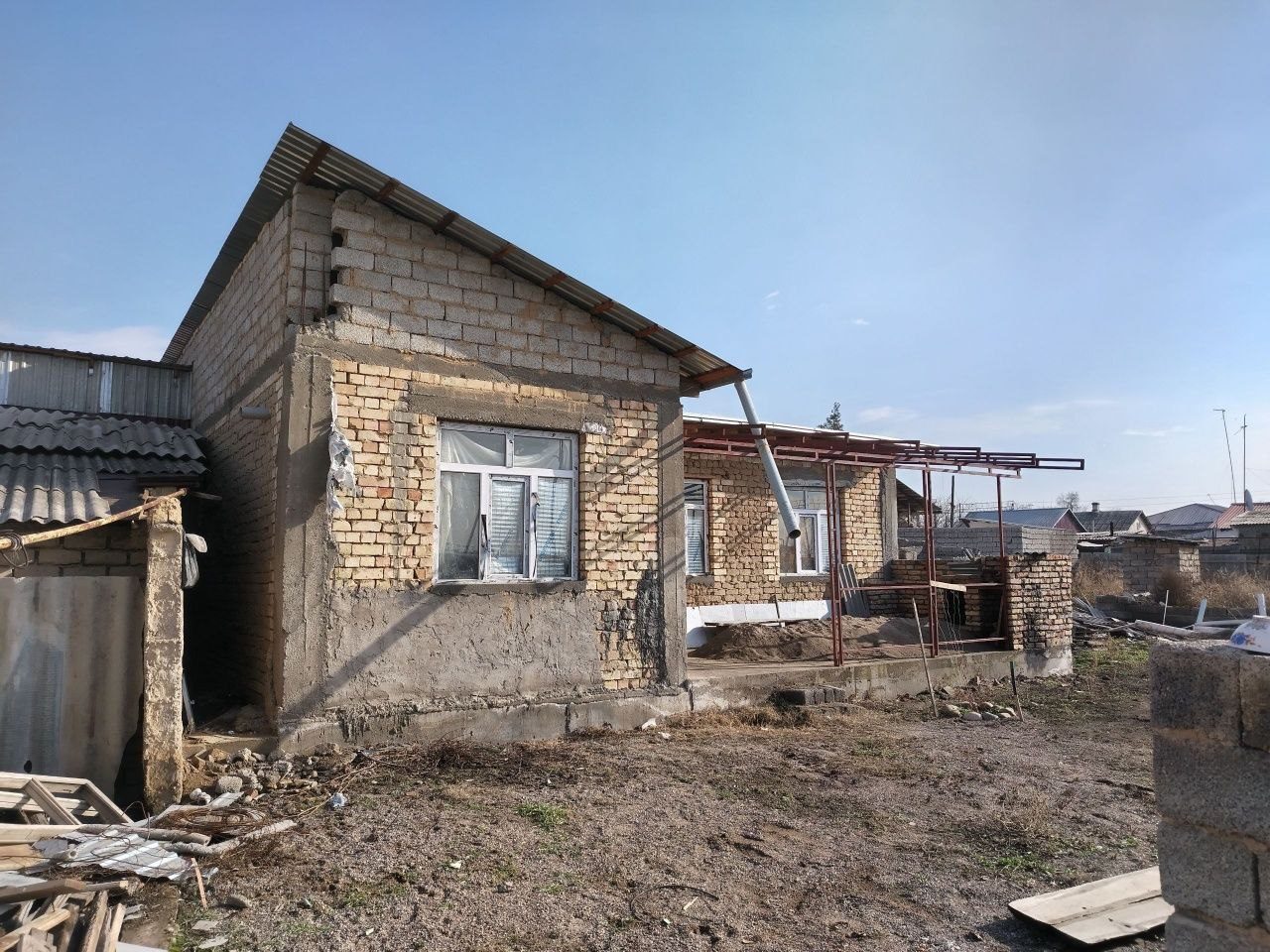 4-комнатный дом, 1 м², Ташкент, Сергелийский район, на продажу