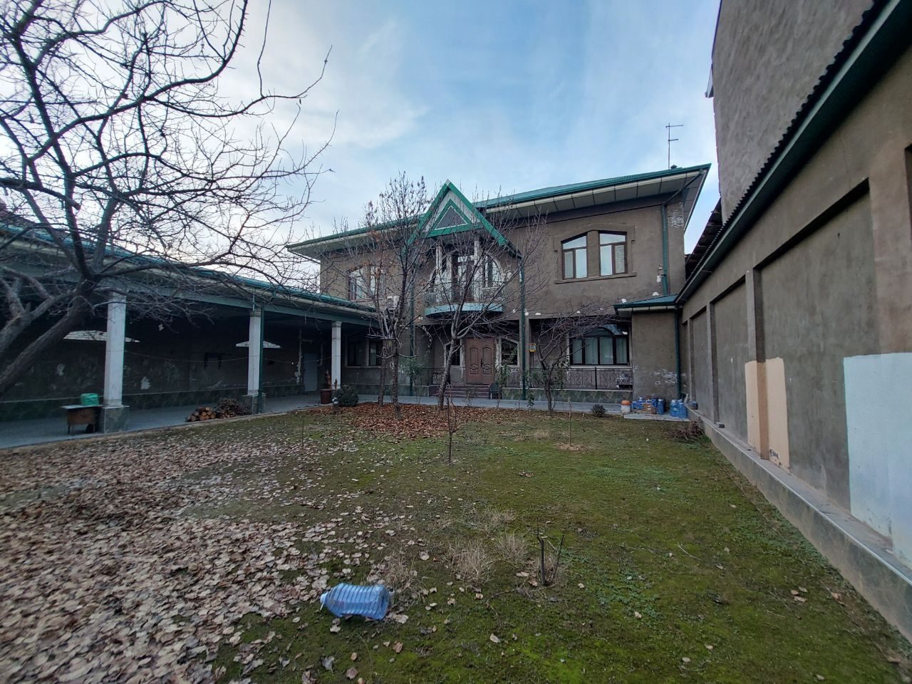 6-комнатный дом, 590 м², Ташкент, Сергелийский район, на продажу