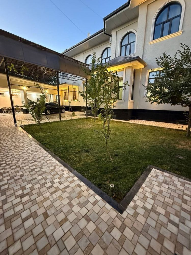 16-xonali uy, 400 m², Toshkent, Yakkasaroy tumani, sotuvga