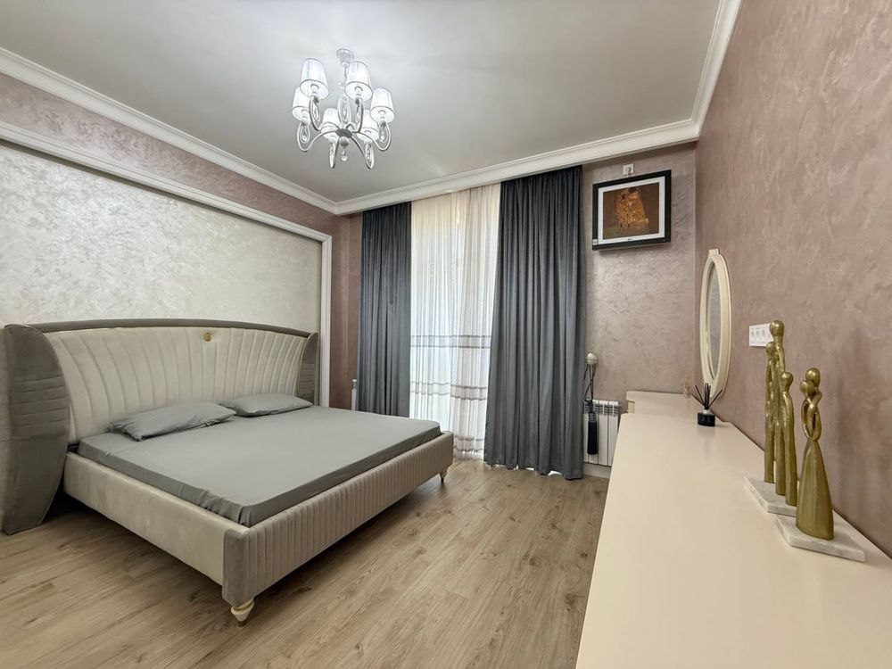 4-комнатная квартира, 125 м², Ташкент, Яккасарайский район, на продажу