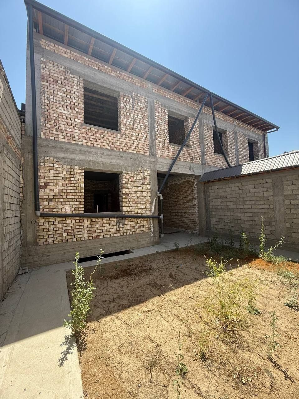 5-комнатный дом, 300 м², Ташкент, Учтепинский район, на продажу