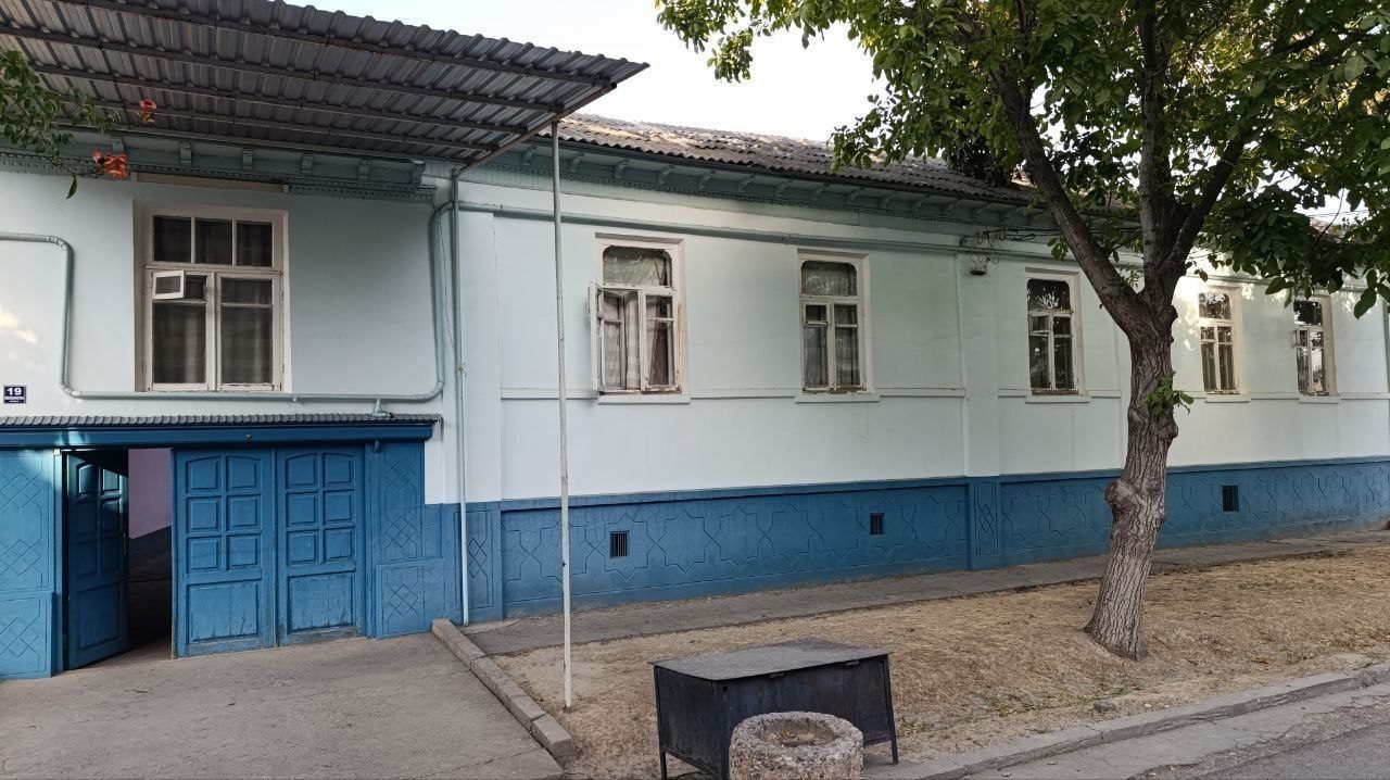7-комнатный дом, 200 м², Ташкент, Учтепинский район, на продажу