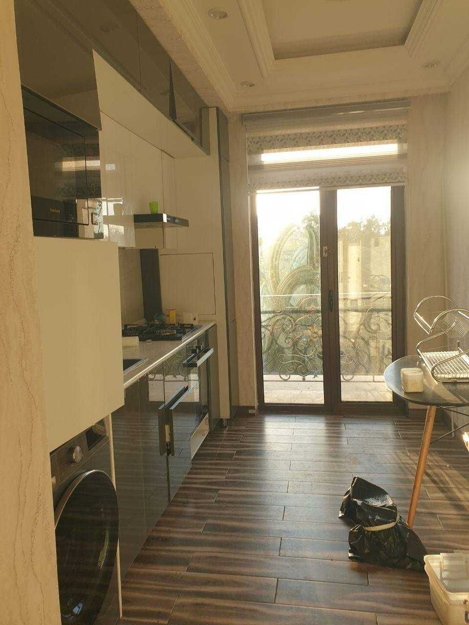 3-комнатная квартира, 92 м², Ташкент, Шайхантахурский район, на продажу