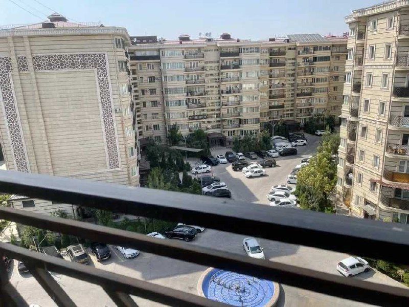 4-комнатная квартира, 160 м², Ташкент, Шайхантахурский район, на продажу