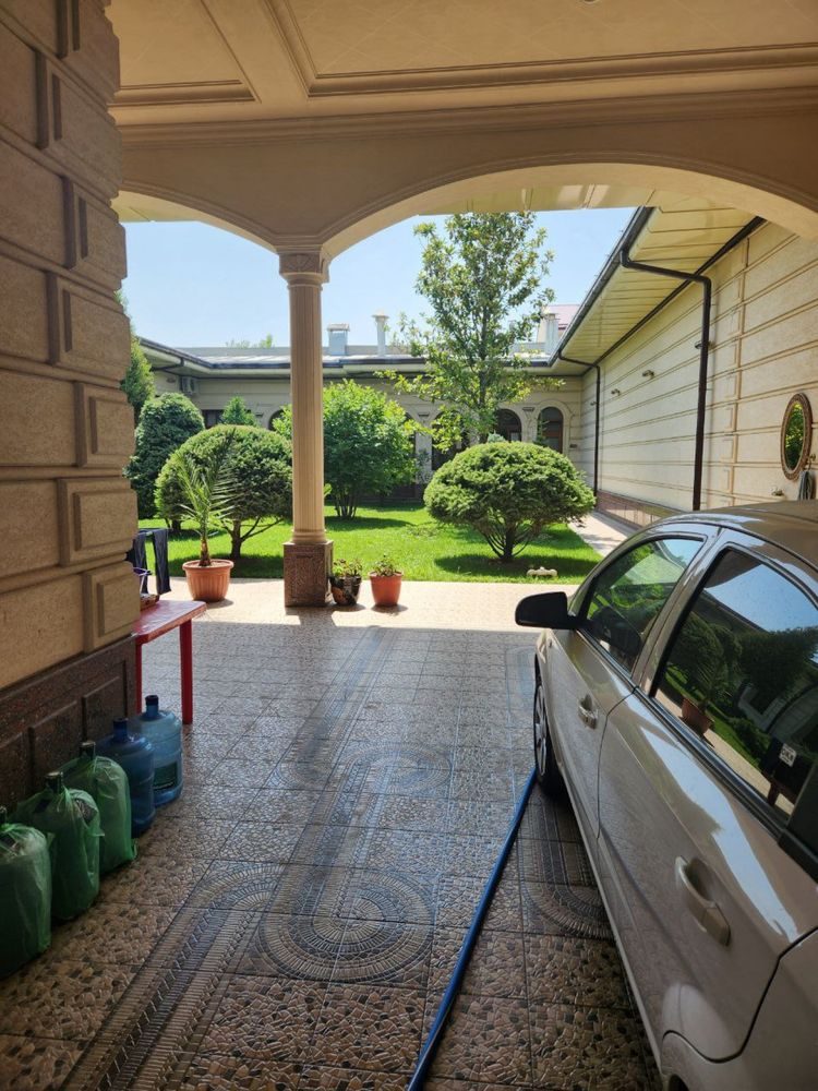 8-xonali uy, 770 m², Toshkent, Uchtepa tumani, sotuvga