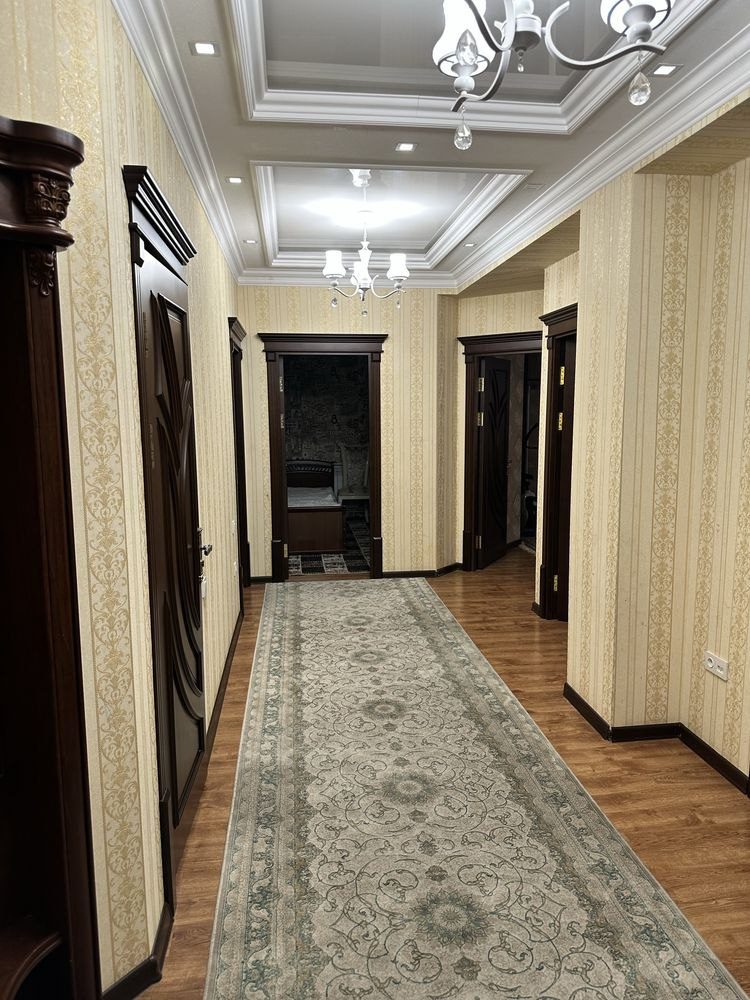4-комнатная квартира, 125 м², Ташкент, Мирзо-Улугбекский район, в аренду