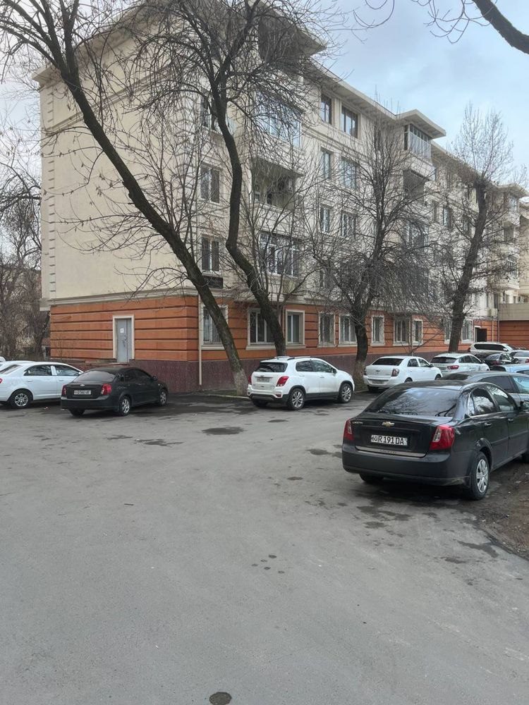Ko'chmas mulk, Mirzo Ulug'bek ko'chasi