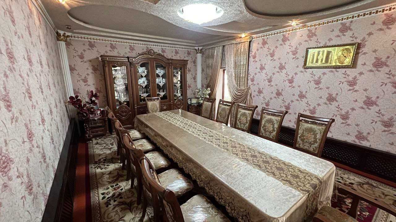 8-комнатный дом, 200 м², Ташкент, Юнусабадский район, на продажу