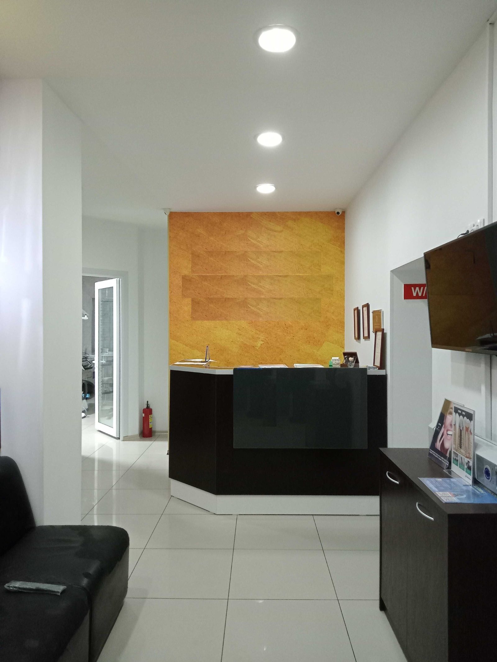 Commercial space 130m2, 1st floor, 1st line, Elektroapparat