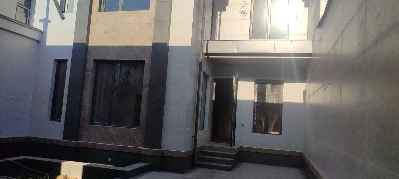 5-xonali uy, 200 m², Toshkent, Mirzo Ulug‘bek tumani, sotuvga