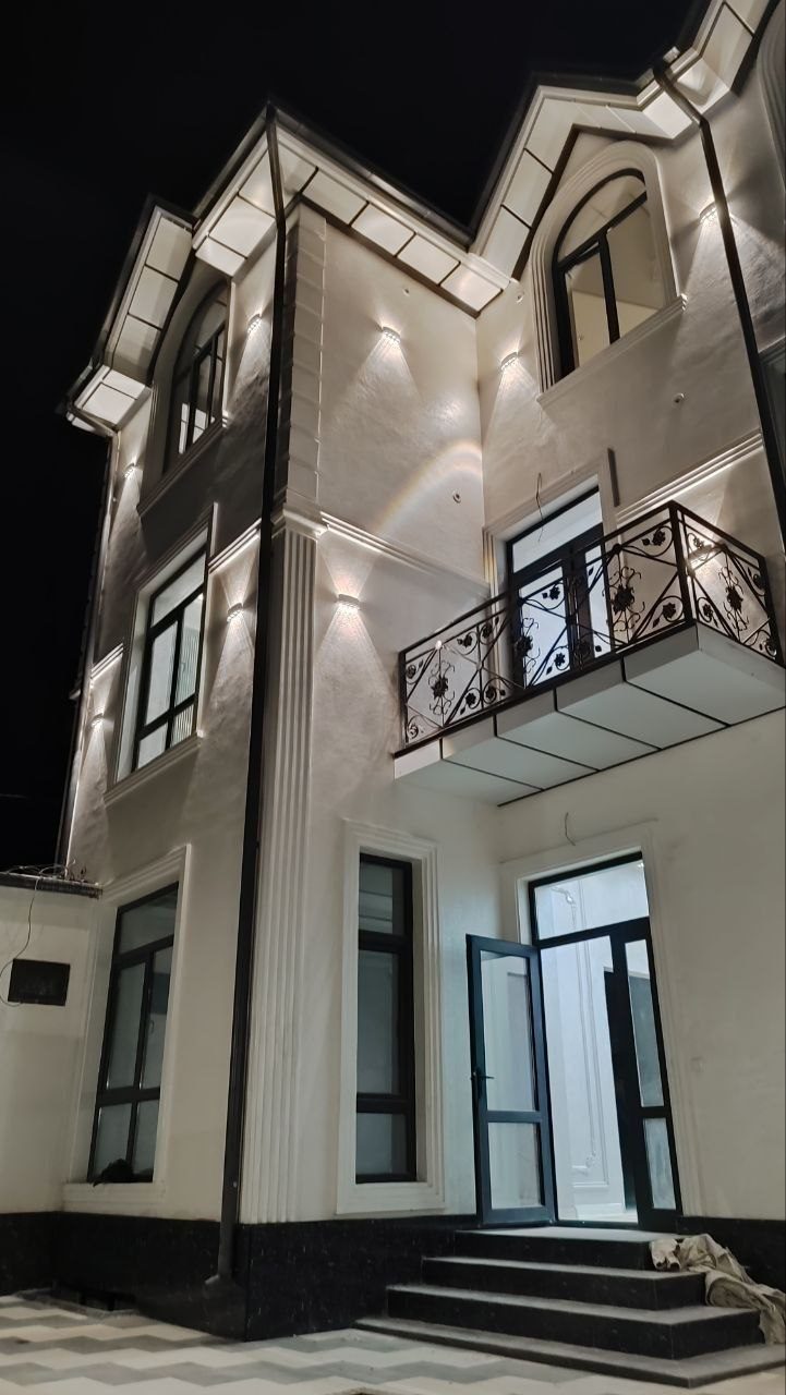 8-xonali uy, 360 m², Toshkent, Mirzo Ulug‘bek tumani, sotuvga