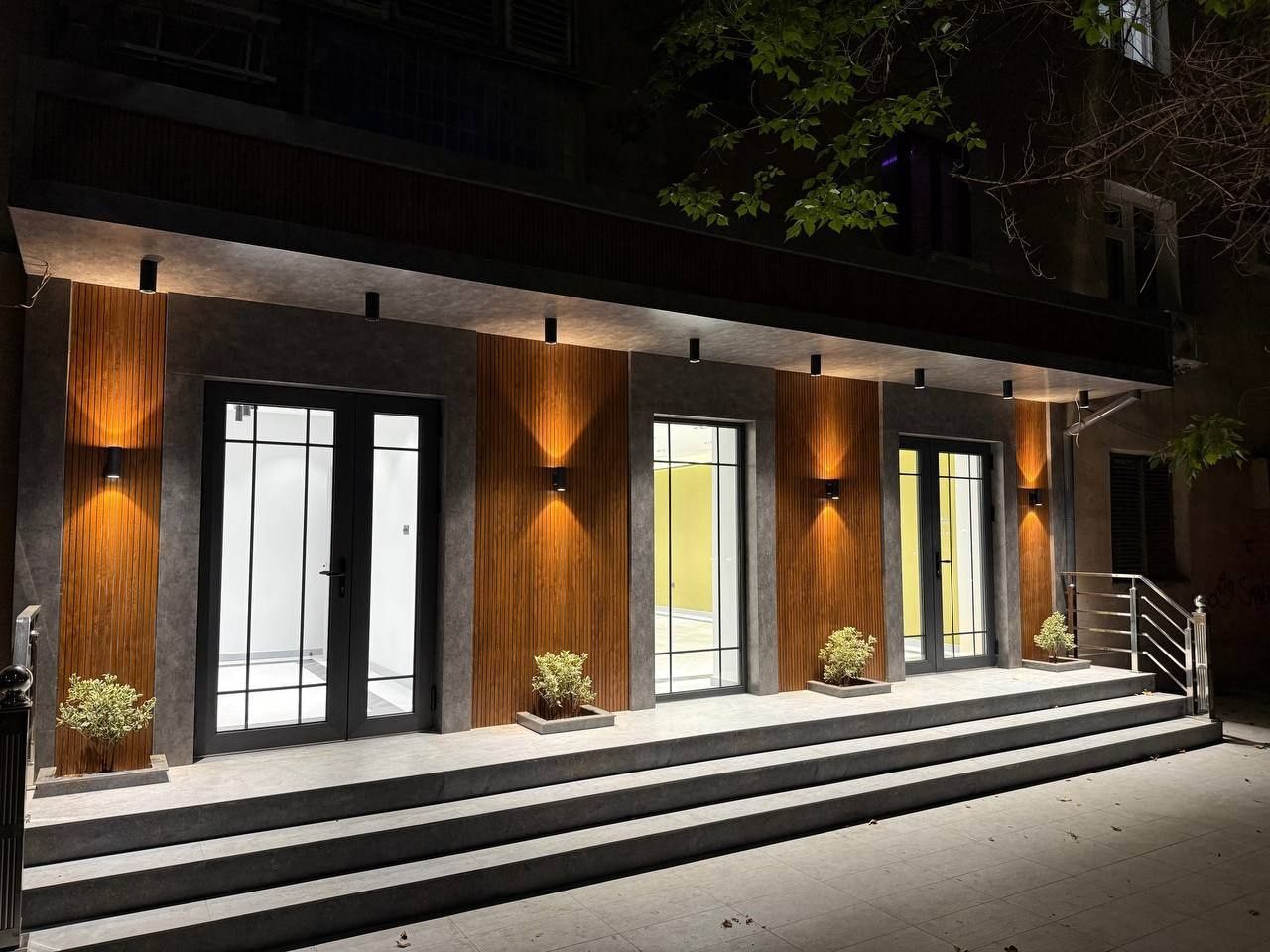 Commercial space for sale 90 sq.m, 1st line, Mirzo-Ulugbek district