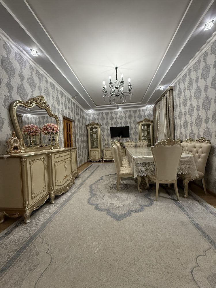 6-xonali uy, 185 m², Toshkent, Mirzo Ulug‘bek tumani, sotuvga