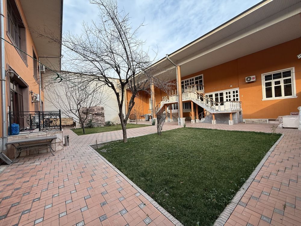 12-xonali uy, 1000 m², Toshkent, Sergeli tumani, sotuvga