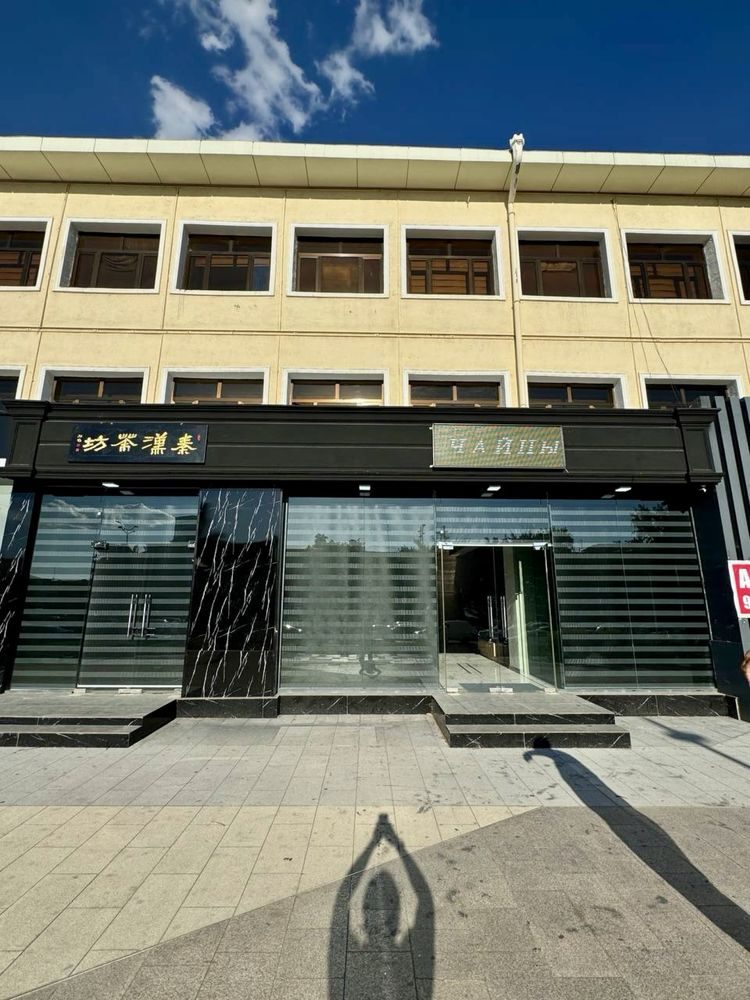 Sotiladi Yangi Hi-Tech Ofis Ts-5 M.Minor yo'l bo'yida Fasad 12 metr 224m2