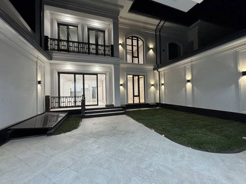 6-xonali uy, 320 m², Toshkent, Mirzo Ulug‘bek tumani, sotuvga