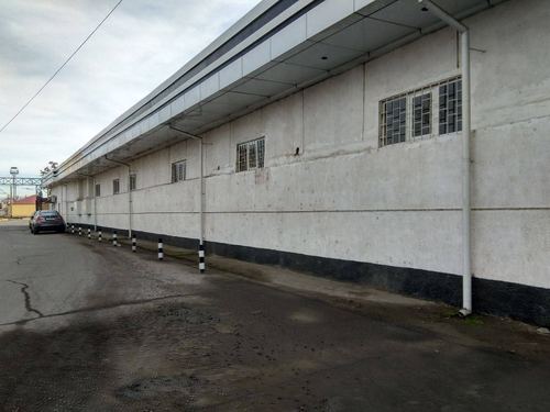 Продаётся 1 350 м² производственный цех.