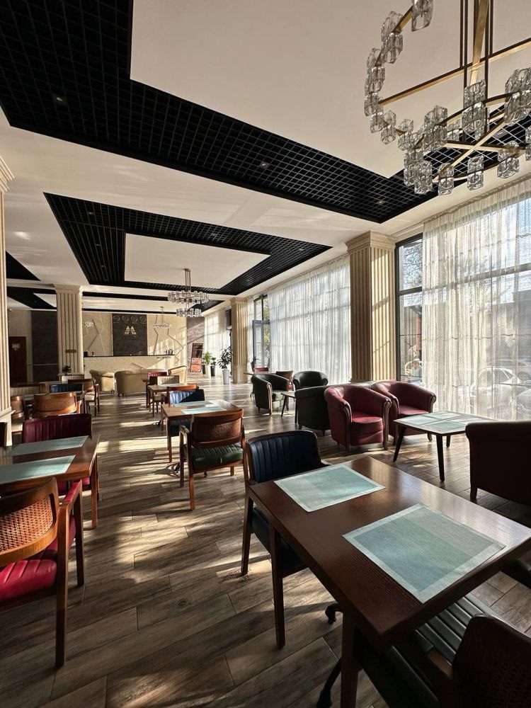 Ready business: hotel 2612 sq.m in the city center. Prime location!