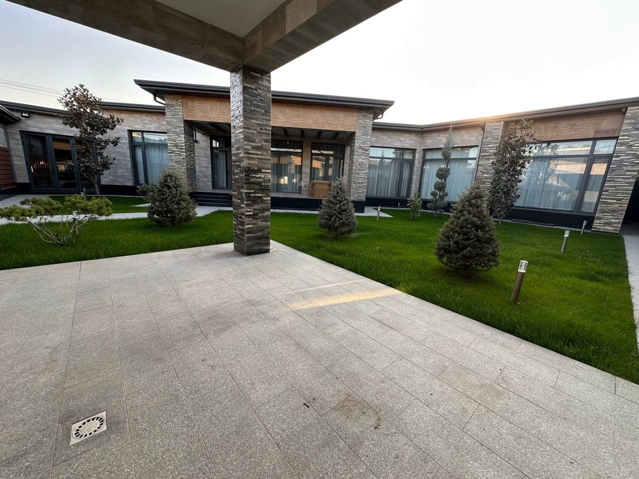 4-комнатный дом, 400 м², Ташкент, Яшнабадский район, на продажу