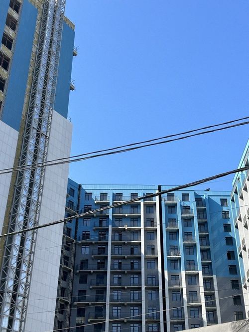 For sale: 3-room apartment (94 sq.m) in business-class residential complex MANHATTAN / Darkhan