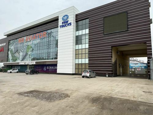 Продаётся 7 000 м² коммерческое здание.