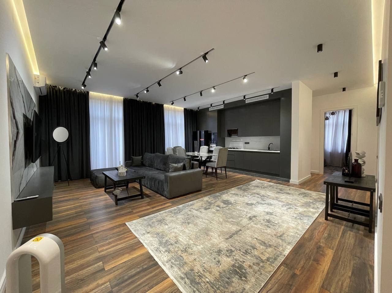4-xonali kvartira, 127 m², sotuvga