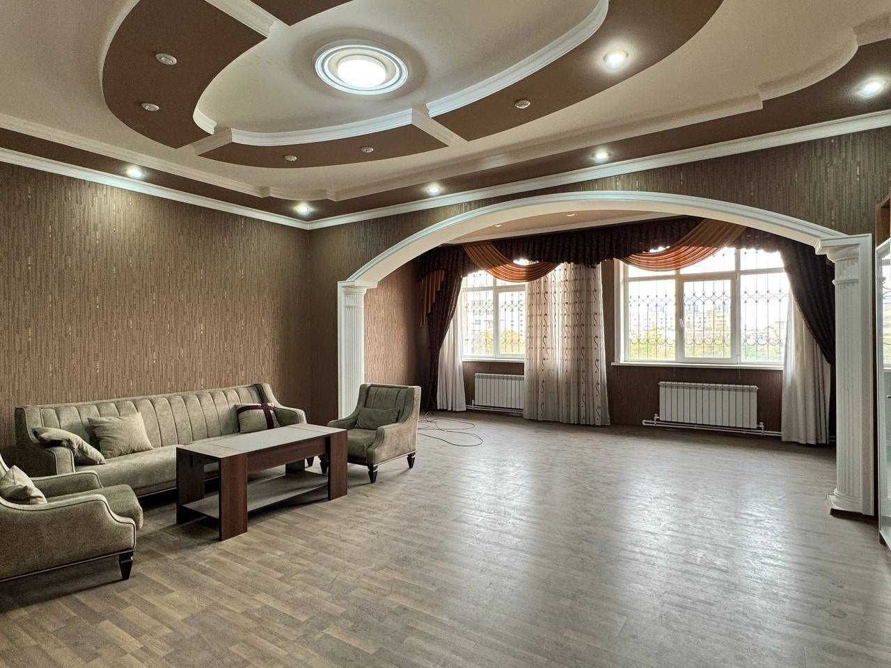 4-room apartment, 164 m², for sale