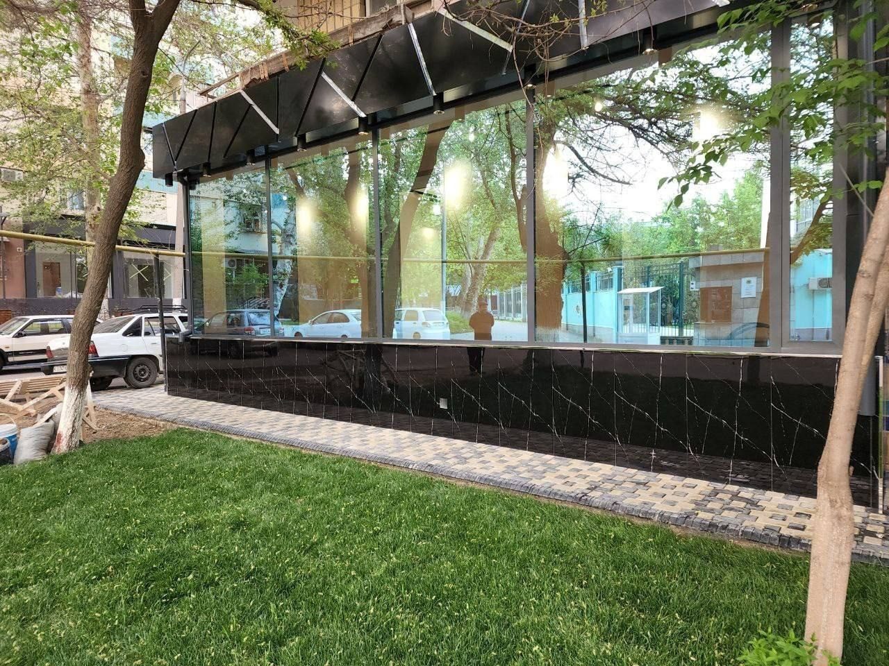 Premises for sale with a ready tenant, near the Turkmenistan Embassy.