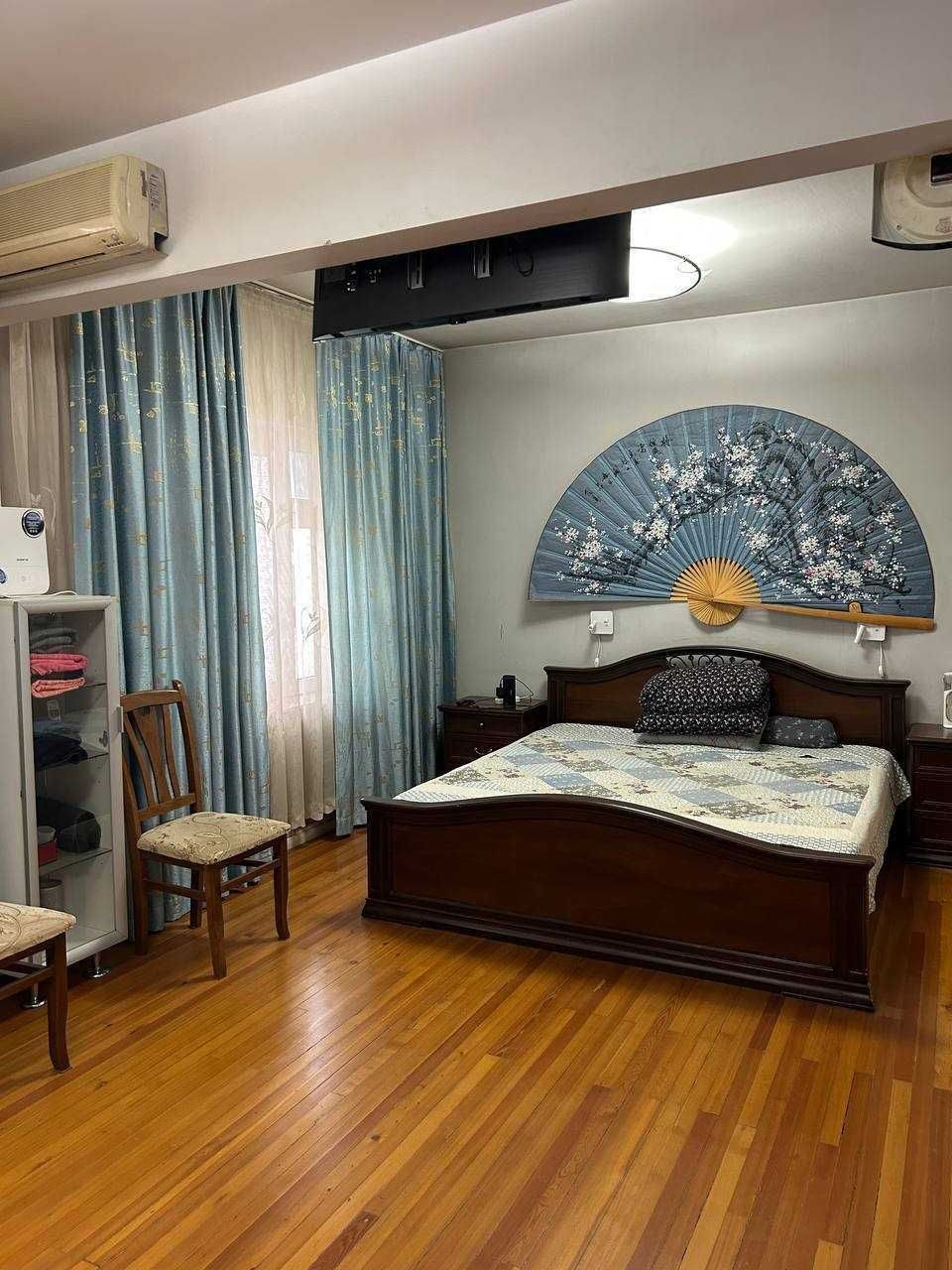 4-xonali kvartira, 180 m², sotuvga