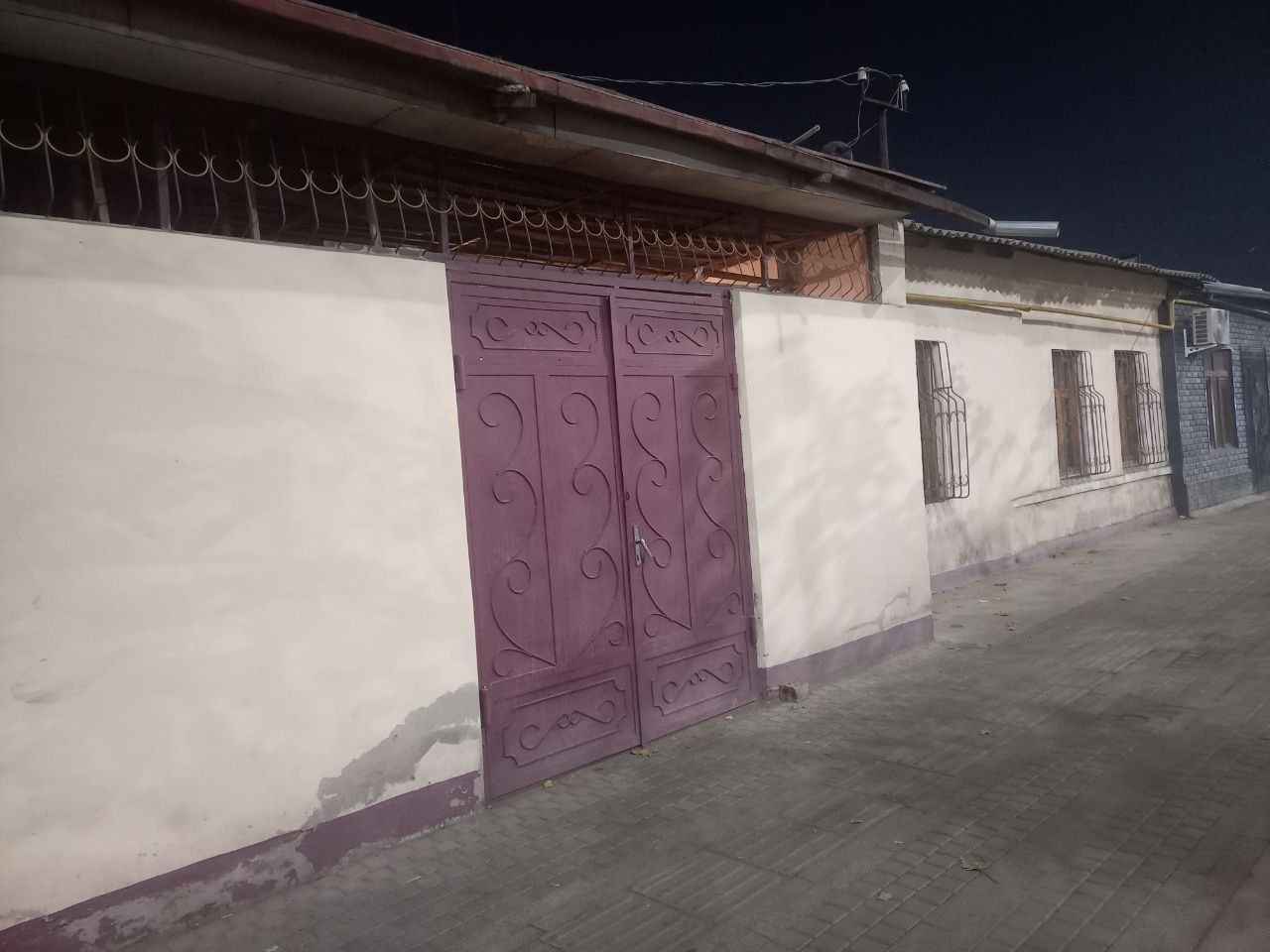 3-xonali uy, 1.5 m², sotuvga