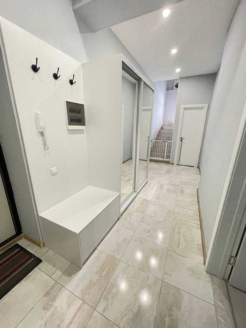 4-xonali kvartira, 111 m²