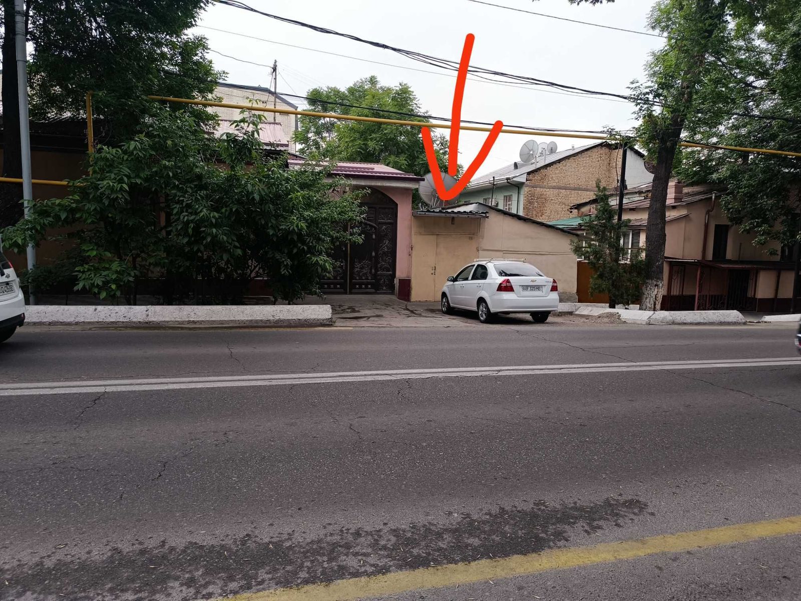 House for sale to build a hotel in the city center
