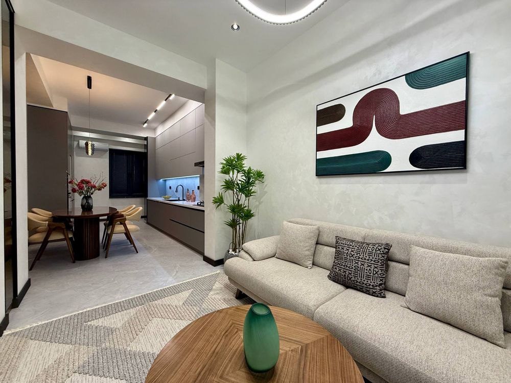 Kamron Palace residential complex for sale, 3/3/10. Near Ala-Too market.