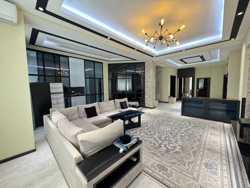 4-xonali kvartira, 150 m²