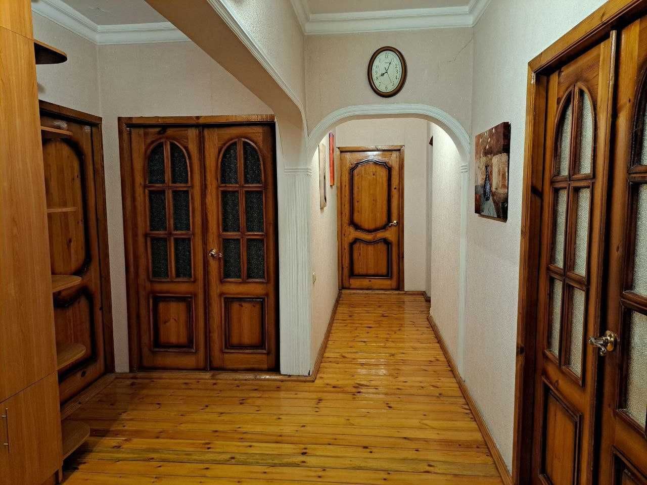 4-комнатная квартира, 153 м², Ташкент, Мирабадский район, на продажу