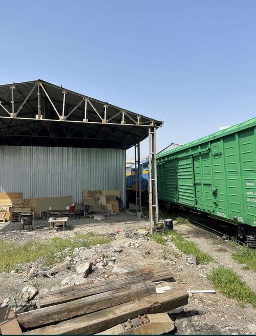 Продаётся 5 000 м² производственная база.