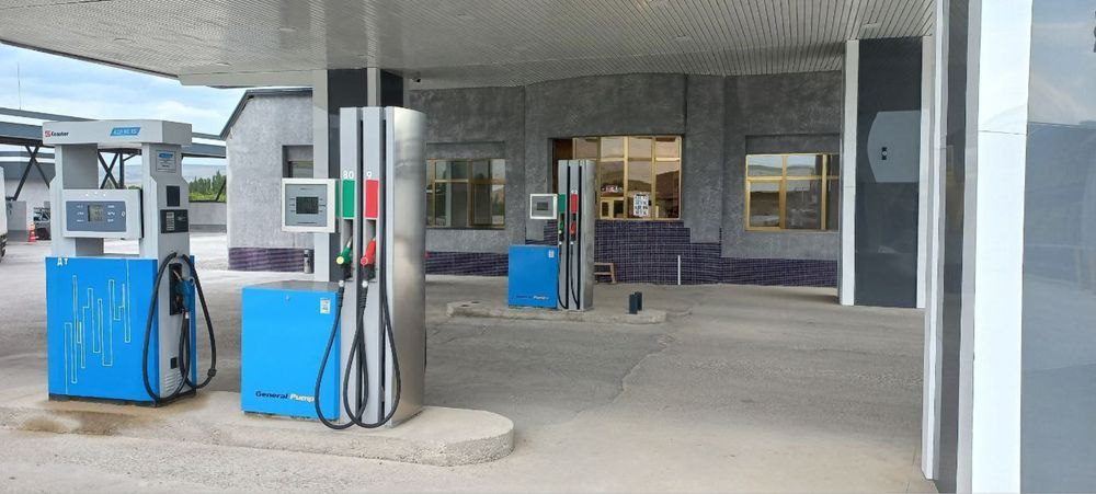 Benzin zapravkasi sotiladi