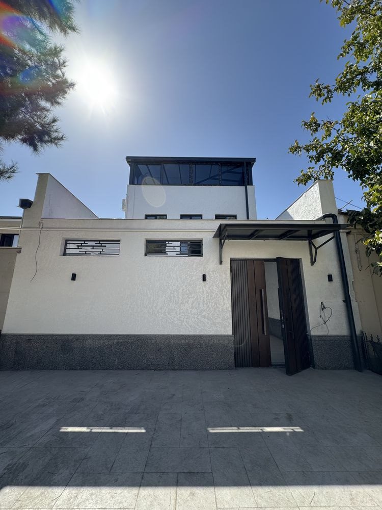 8-room townhouse, 250 m², Tashkent, Mirabad District, for rent