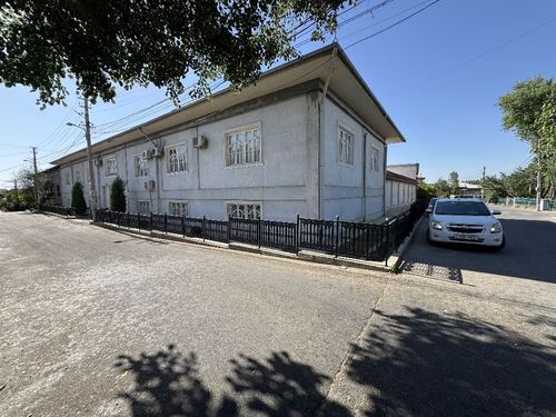 Okhunboboyev house! Corner 15 sotok at land price. Barter possible.