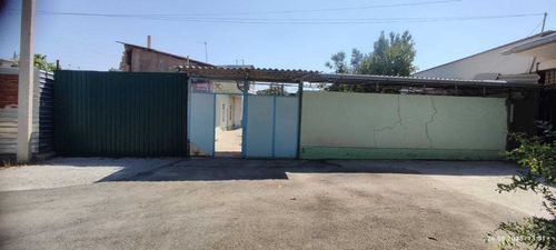 Courtyard for sale at land price, 5.5 sotok