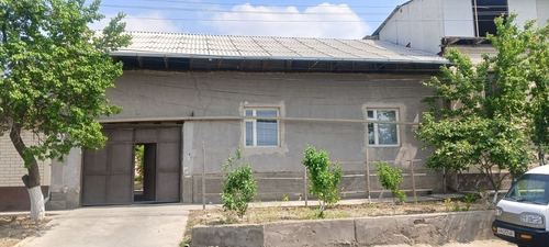 Courtyard for sale in Chukursoy
