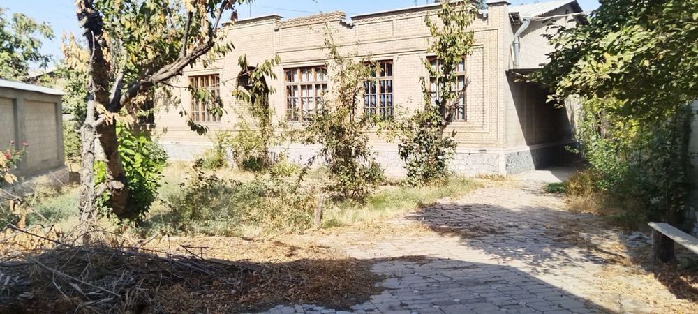8-комнатный дом, 1300 м², Ташкент, Юнусабадский район, на продажу